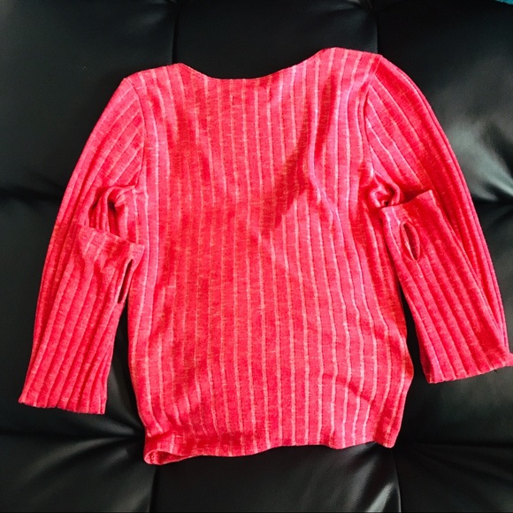 HOLLISTER top - Picture 3 of 4